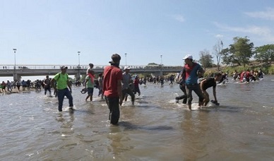 Defiende INM medidas ante caravana migrante