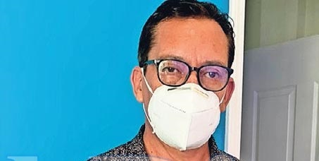 Pide médico insumos… y lo despiden