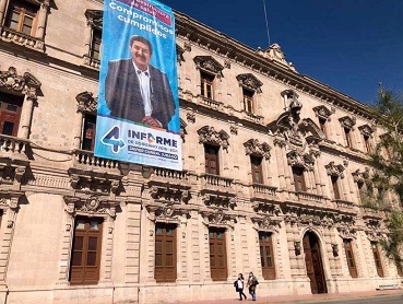Corren a reporteros de palacio de gobierno por ‘preparativos de informe’