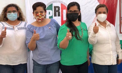 Ivón Salazar de gira en el noroeste del estado
