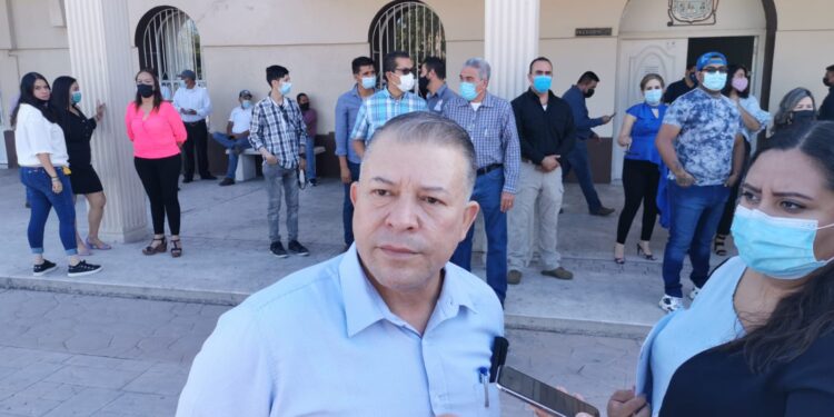 Pérez Pavía se retira de la alcaldía, se quedará «El Cholo» Cisneros hasta el 10 de septiembre