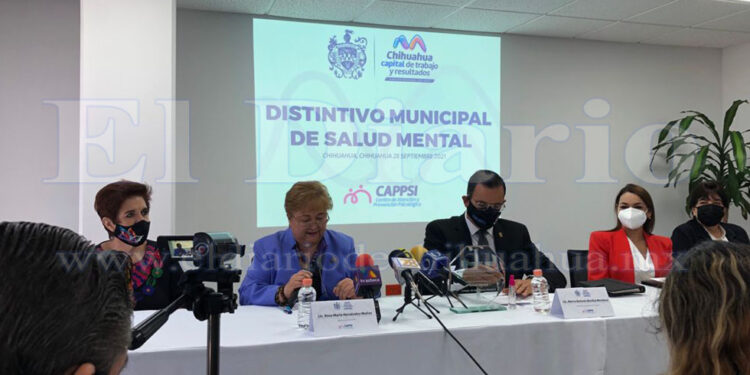 Entregan a Cobach 8 distintivo de salud mental