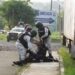 Migrantes se enfrentan a Guardia Nacional; hay un uniformado herido