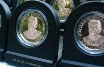 Invitan a docentes con 40 años de servicio a participar en la condecoración “Maestro Altamirano”