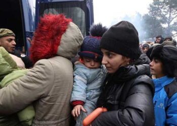 Merkel pide a Putin intervenir en crisis migratoria en Bielorrusia