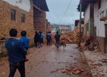 Sismo sacude frontera entre Perú y Ecuador; hay daños materiales