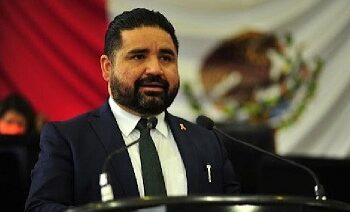 Denuncia diputado retención de pruebas COVID en aduanas