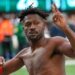 Antonio Brown es visto en juego de NBA un día después de abandonar a los Buccaneers en pleno partido