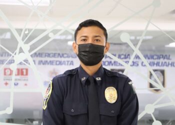 Logran policías municipales salvar a bebé de asfixia