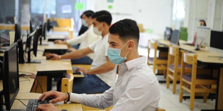 Pide UACH a estudiantes de nuevo ingreso subir documentos de inscripción en línea