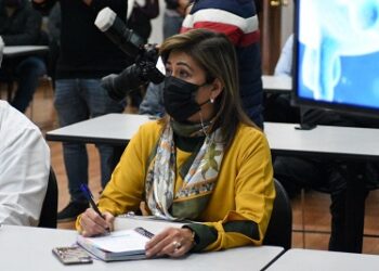Presente la Lic. Laura Mara Silva Fernandez; Presidenta Municipal de Ocampo asiste a la Reunión del Subcomité Regional de Salud en la Ciudad de Monclova*