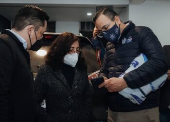 Visita Alcalde a vecinos de colonia Colinas del Sol