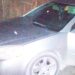 Le roban su auto por dar ‘aventón’