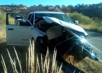 Así quedó la camioneta donde viajaba Delegado del Bienestar tras accidente