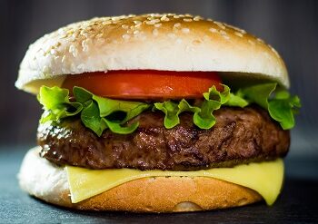 Hoy viernes venta de hamburguesas en El Restaurador  
