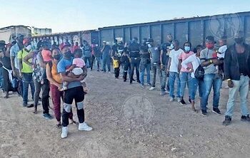 Saturan migrantes capacidad de Patrulla Fronteriza