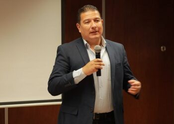 Atención Ciudadana ha entregado más de 4 mil 500 lentes durante la presente administración