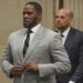 R. Kelly es sentenciado a 30 años de cárcel por abusos sexuales