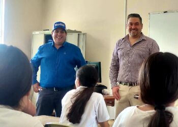 Acompaña dip. Edgar Piñón al alcalde de Matamoros, al inicio de obra rural y entrega de útiles escolares