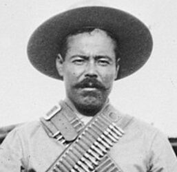 5 de junio de 1878 nace Pancho Villa, figura principal y emblema de la revolución mexicana. el mexicano más conocido en todo el mundo; ¿bueno o malo?, ¿héroe o villano?, su vida entre ángeles y fierros. Por: José Luis Jaramillo Vela
