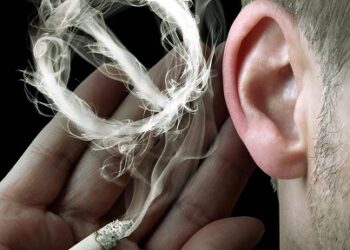 ¿Pérdida de audición? Fumar podría ser la causa