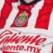 Chivas presenta su nuevo jersey para el Apertura 2022 con cambio en el escudo