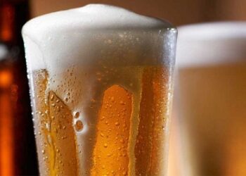 ‘Pega’ a comercios escasez de cerveza