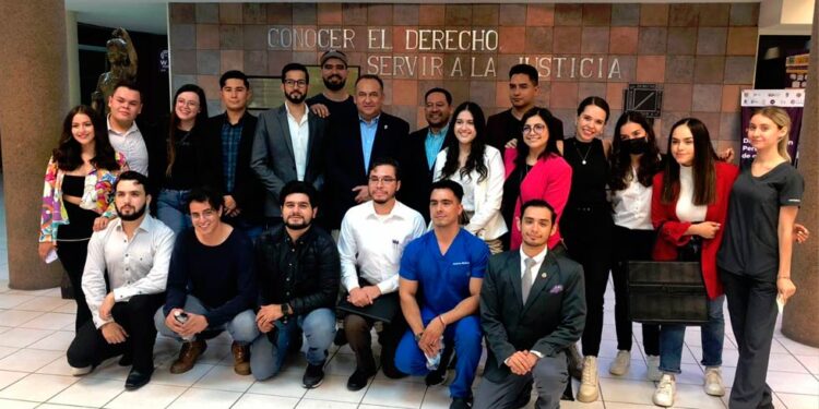 Se unen alumnos de la UACh a proyecto de Rivera Campos