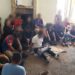 Descubren casa con migrantes adultos y niños en El Paso