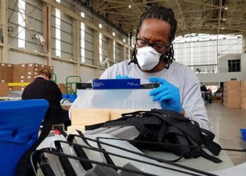 La economía de EU cae una décima menos de lo previsto en el segundo trimestre
