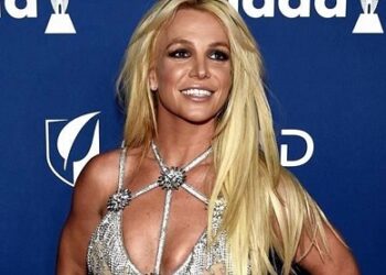 Arremete Britney Spears contra su familia en extenso audio