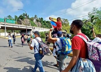 Regresa EU a México a 3 venezolanos por minuto