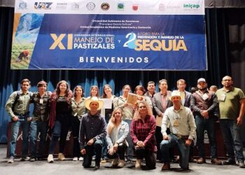 Obtienen estudiantes de la UACH el segundo lugar en el Congreso Internacional de Manejo de Pastizales.