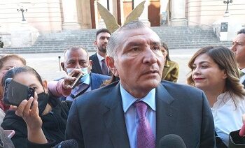 Llego Adán Augusto a Palacio de Gobierno