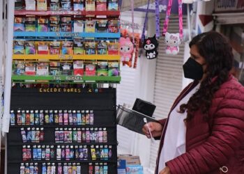 Prohíben exhibir cigarros en tiendas de todo el país