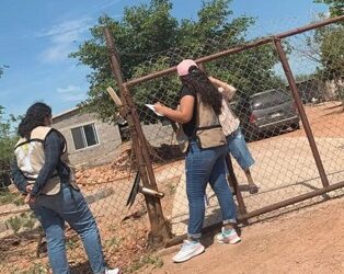 Estudiantes de la UACH participan en investigaciones de campo para la construcción del nuevo relleno sanitario