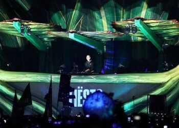 Eleva Tiësto la fiesta multicolor del EDC con sus éxitos
