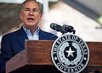 Transmitieron en vivo discurso de Abbott en todo Texas