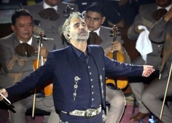 Alejandro Fernández es captado ebrio en concierto