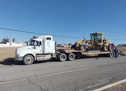 Llego más maquinaria a Ojinaga gracias a las gestiones del Presidente Municipal