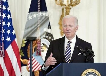 ¿Hay diferencia entre norma de asilo de Biden y la de Trump?