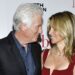 Richard Gere está mucho mejor, asegura su esposa Alejandra