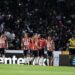 Mantiene Chivas paso positivo a costa de Pumas