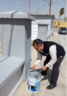 Luminarias pintura y limpieza para el  Parque del Progreso