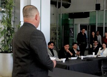 Acompaña diputado Ismael Pérez Pavía a jóvenes en el Debate Proyecta 2da Edición