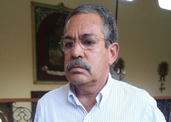 Reparte jefe de la CFE sueldazos en Chihuahua… ¡a familia!
