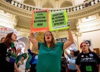 Demanda a tres mujeres en Texas por ayudar en un aborto