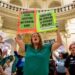 Demanda a tres mujeres en Texas por ayudar en un aborto