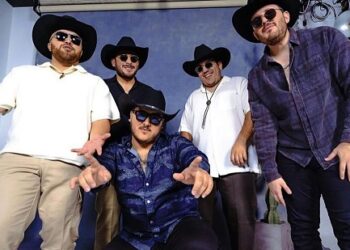 Gana fama Grupo Frontera con dueto junto a Bad Bunny