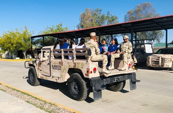 Visitaron alumnos de Escuela Primaria «Lázaro Cárdenas del Rio» hoy las instalaciones del 5/o. Gpo. Inf. Mtz